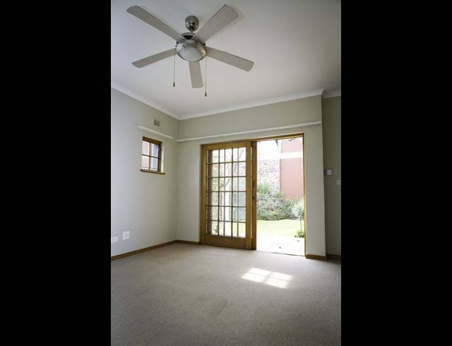 2 BEDROOM SIMPLEX RENTED IN BOTHAS HILL